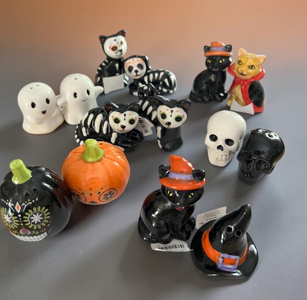 Cracker Barrel Halloween 2025 and 2026 mini Salt and Pepper Shakers NWT 7 Sets